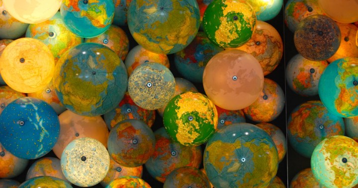 illuminated-globes